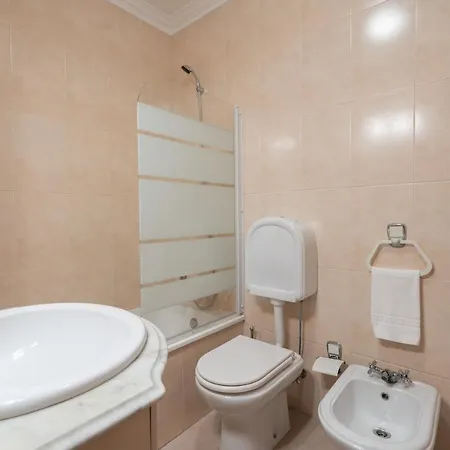 Апартаменты Sunny Cozy Flat W/ Terrace - Sao Joao Порту