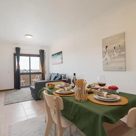 Sunny Cozy Flat W/ Terrace - Sao Joao Апартаменты *
