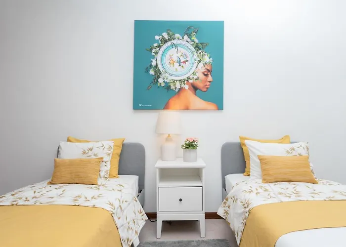 Sunny Cozy Flat W/ Terrace - São João Apartament *