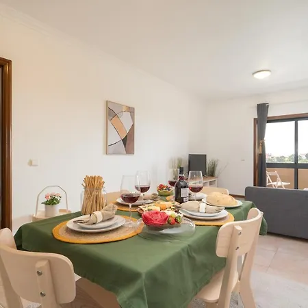 Daire Sunny Cozy Flat W/ Terrace - Sao Joao *